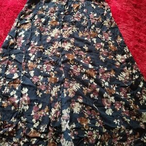 Chic Floral Button-Down Maxi Skirt